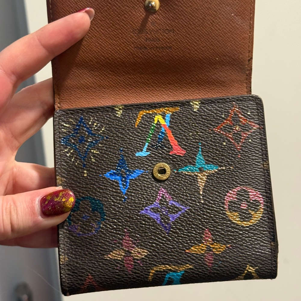 Custom painted AUTH Louis Vuitton wallet - Picture 3 of 6